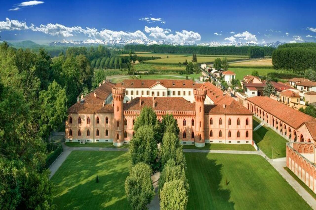 Albergo dell'Agenzia Bra Esterno foto