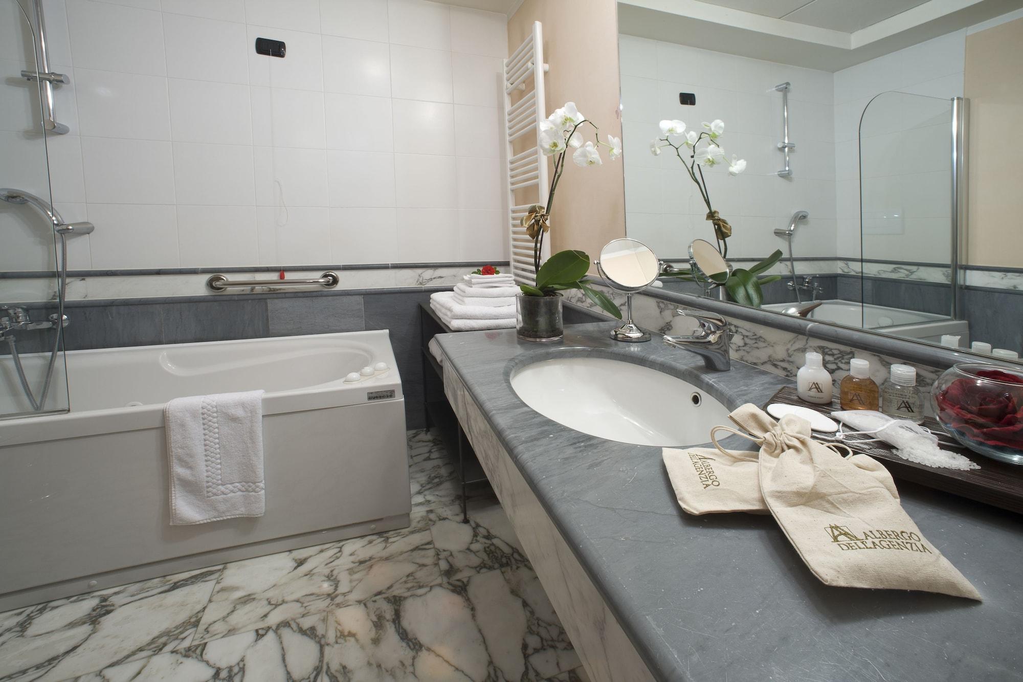 Albergo dell'Agenzia Bra Esterno foto