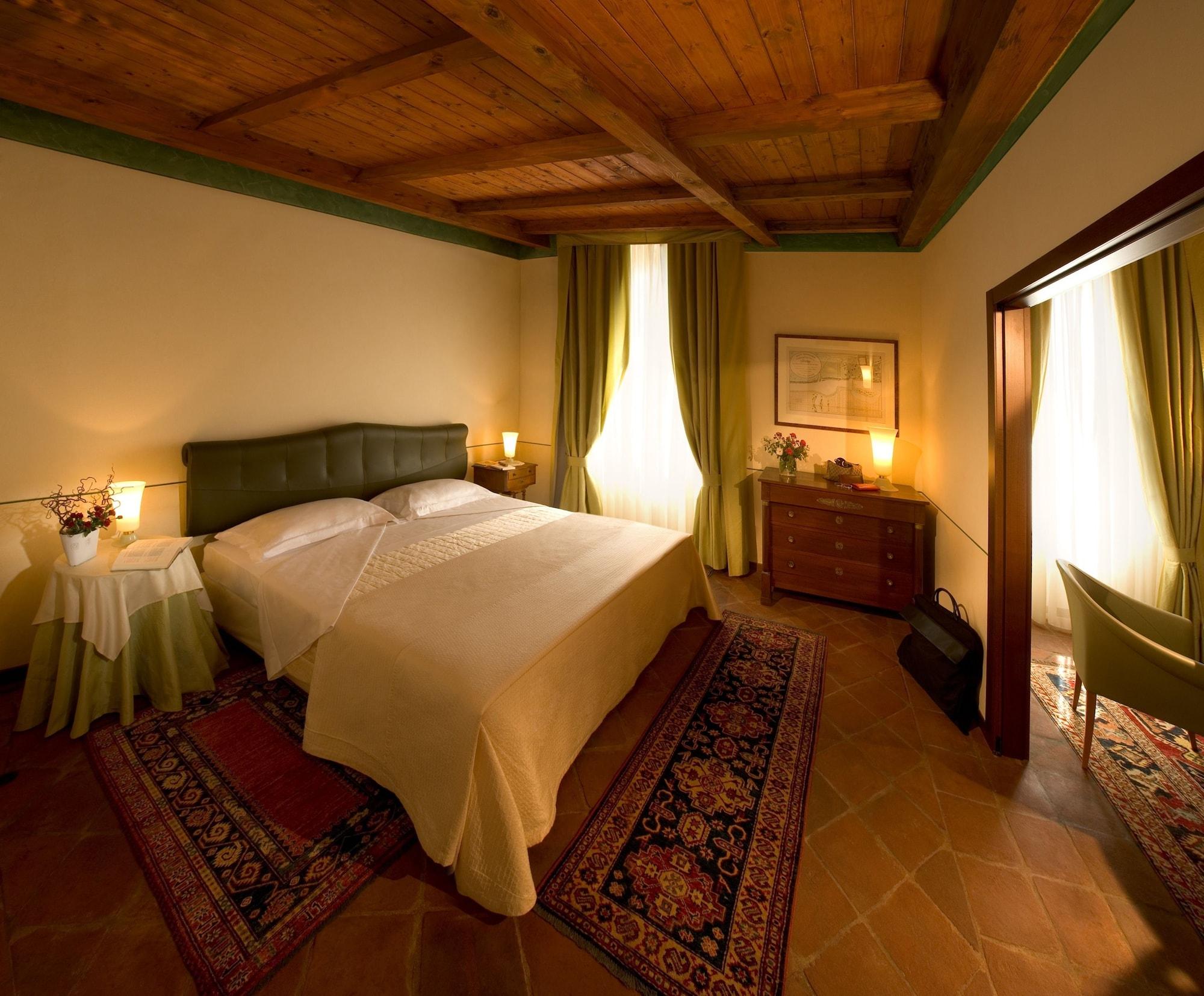 Albergo dell'Agenzia Bra Esterno foto