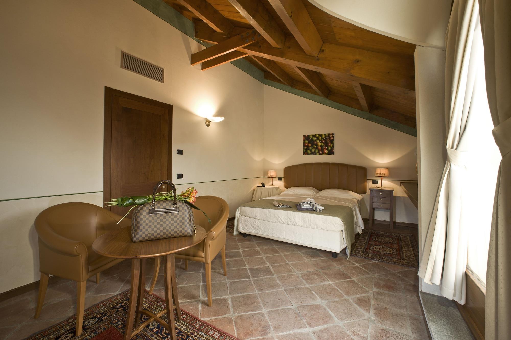 Albergo dell'Agenzia Bra Esterno foto