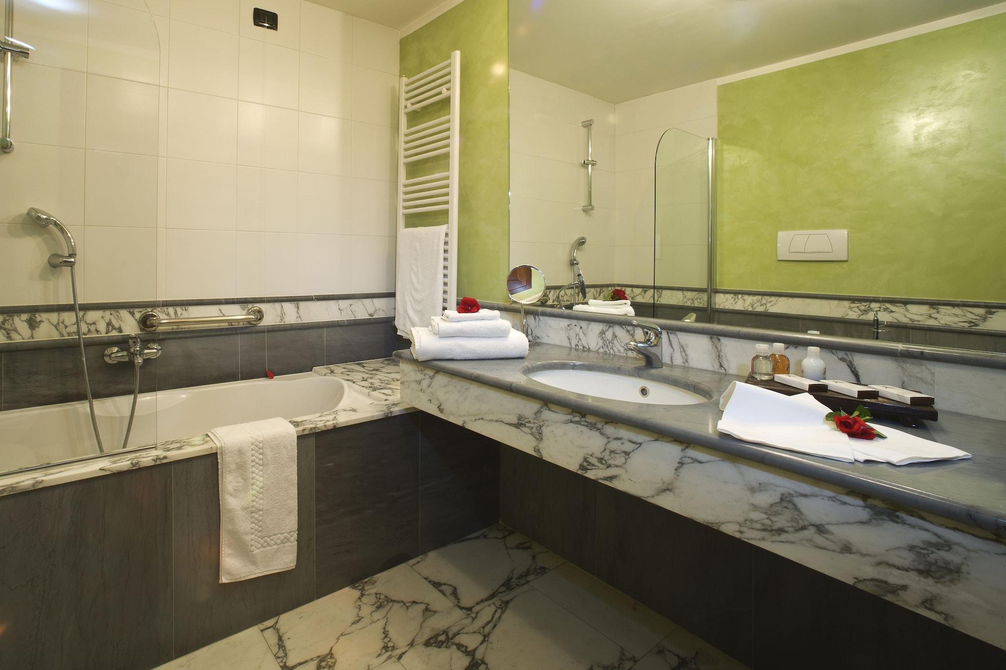 Albergo dell'Agenzia Bra Esterno foto