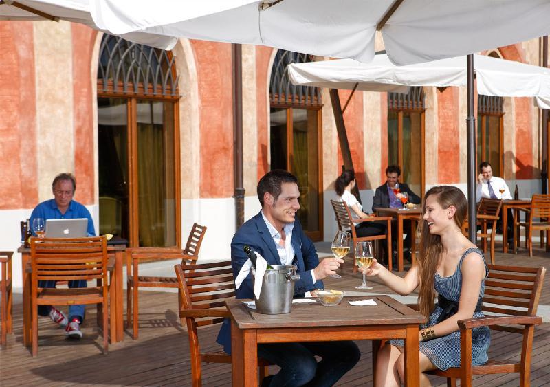 Albergo dell'Agenzia Bra Esterno foto